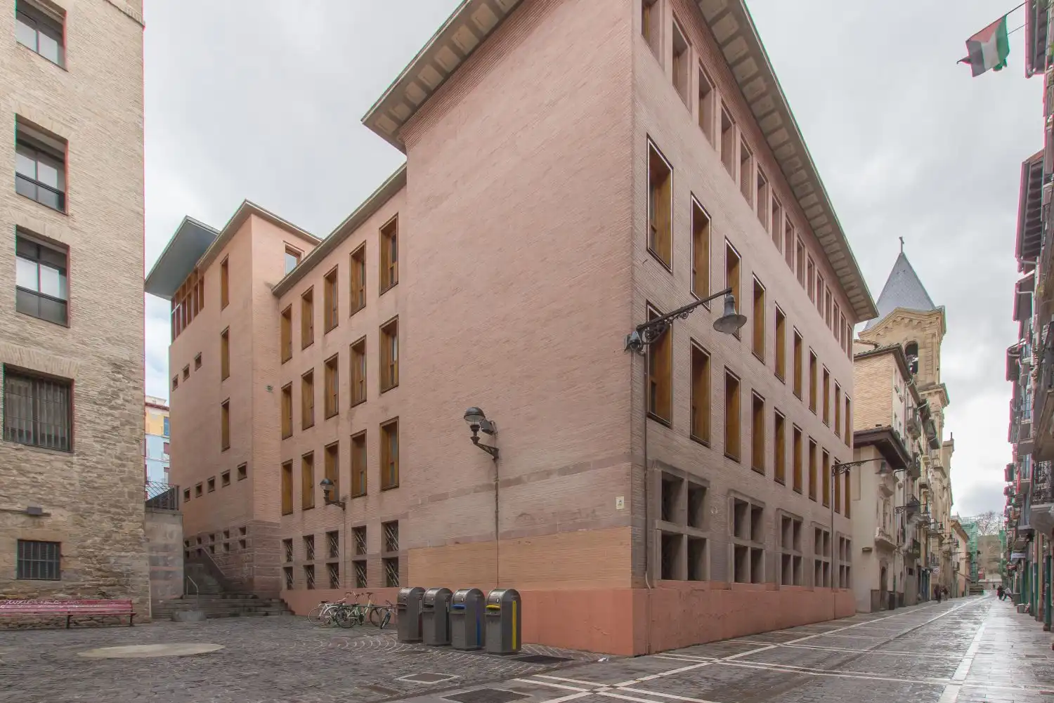 Vista exterior de Piso en venta en  Pamplona / Iruña con Calefacción, Amueblado y Balcón