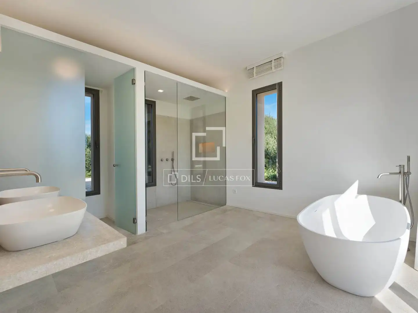 Baño de Finca rústica en venta en Capdepera con Aire acondicionado, Calefacción y Jardín privado