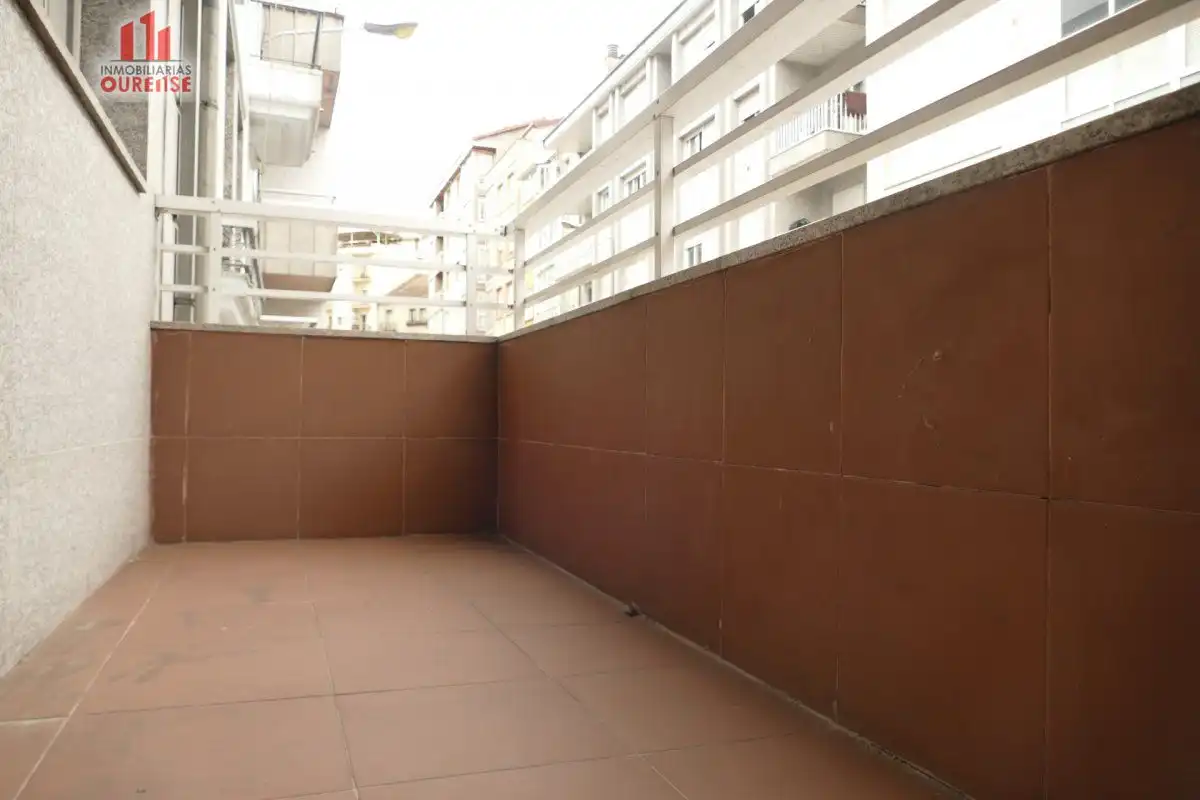 Terraza de Piso de alquiler en Ourense Capital  con Calefacción, Amueblado y Balcón