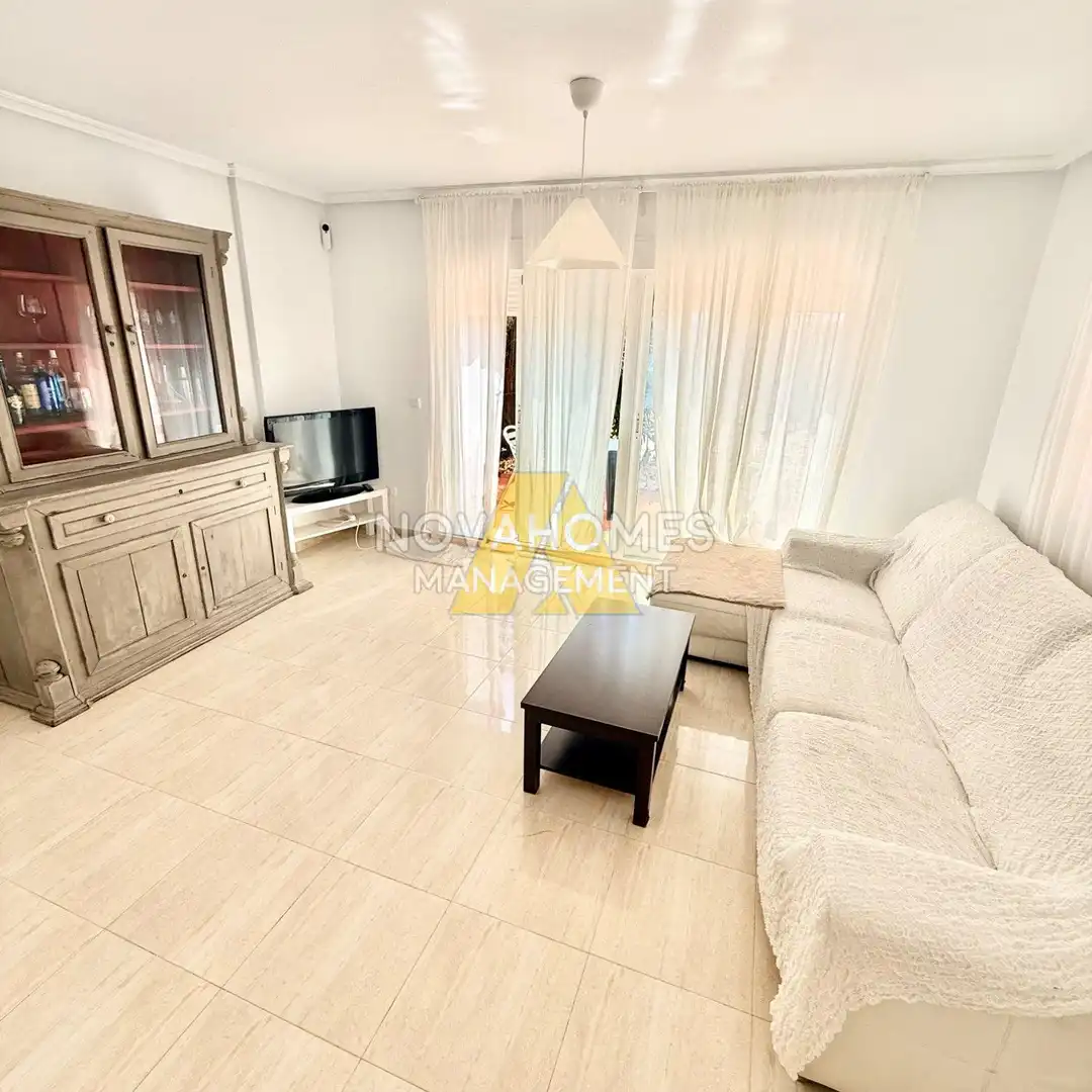 Detached house with pool for sale in Centro, imagen 4