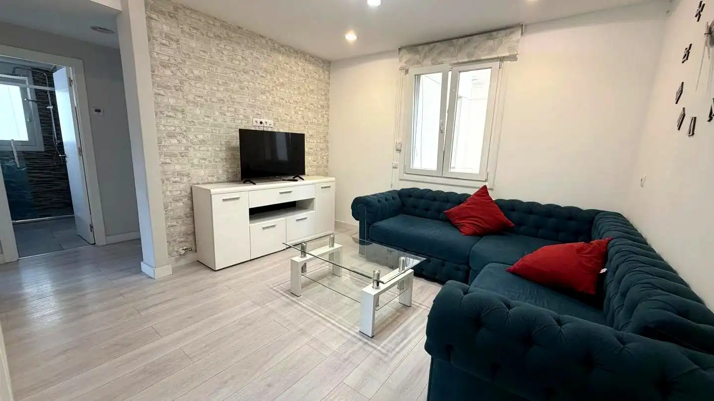 Sala de estar de Piso en venta en  Logroño con Calefacción y Amueblado