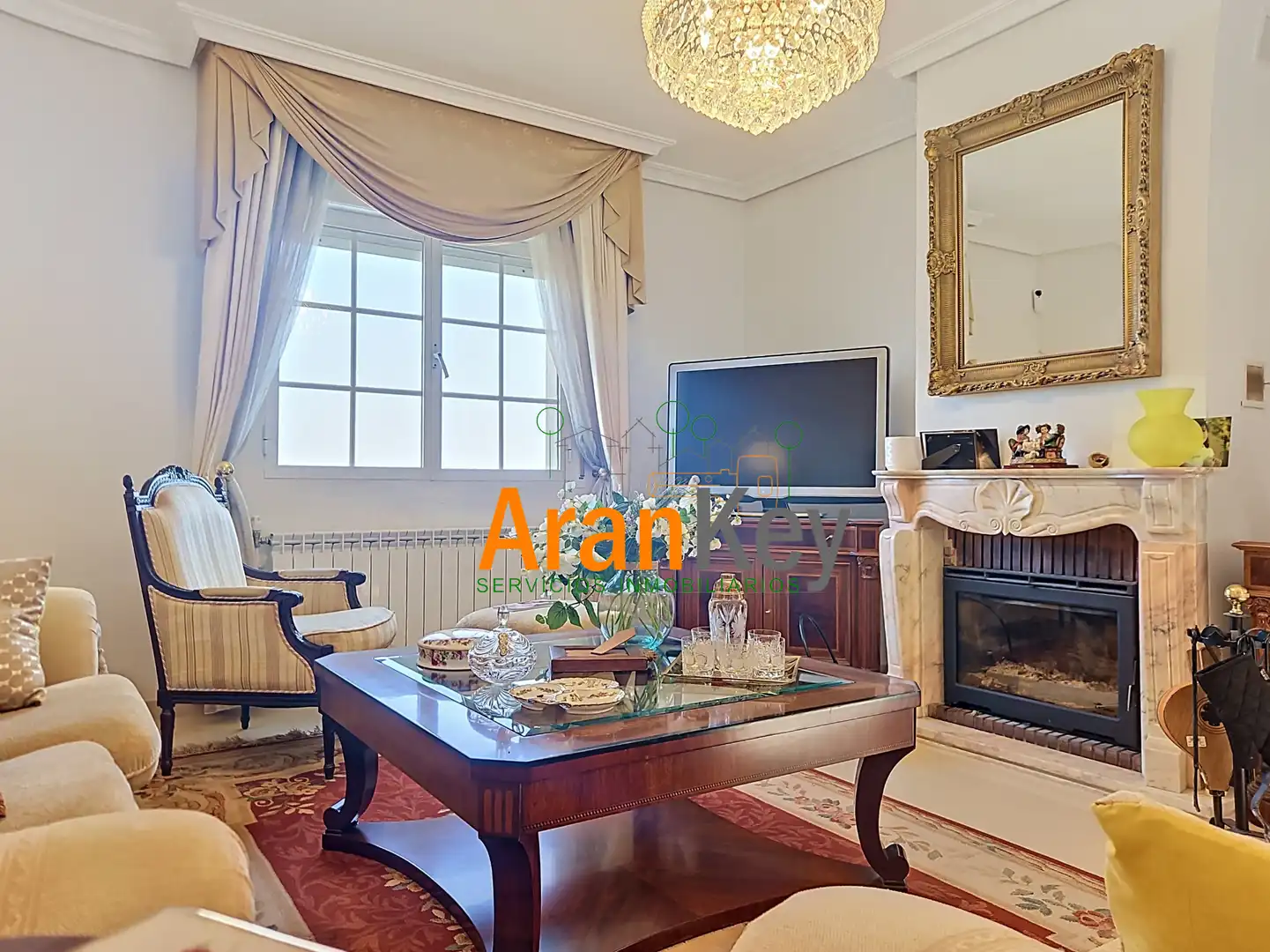 Living room of Houses for sale in Aranjuez  with Air Conditioner, Private garden and Terrace