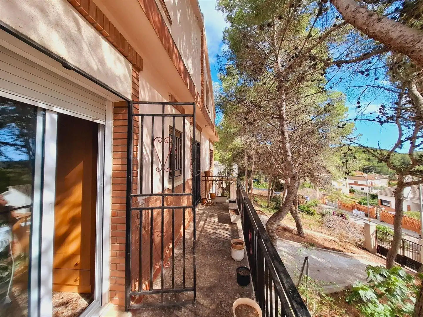 Vista exterior de Casa o xalet en venda en Calafell amb Jardí privat, Terrassa i Traster