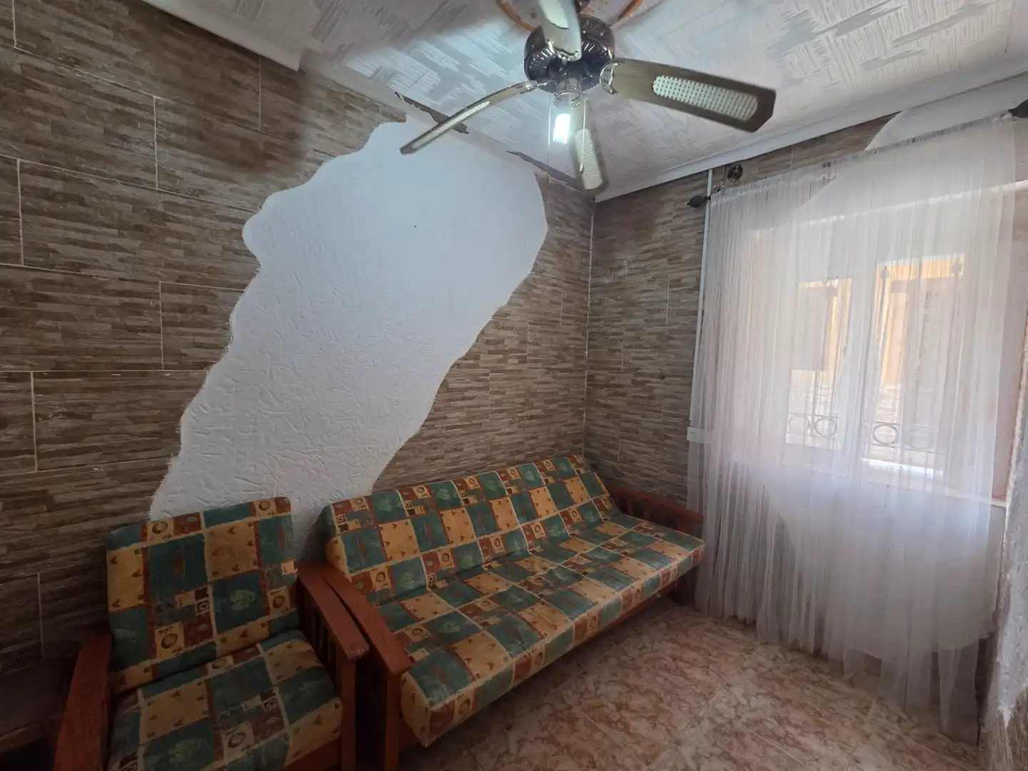 Sala d'estar de Casa adosada en venda en Orihuela amb Moblat i Internet