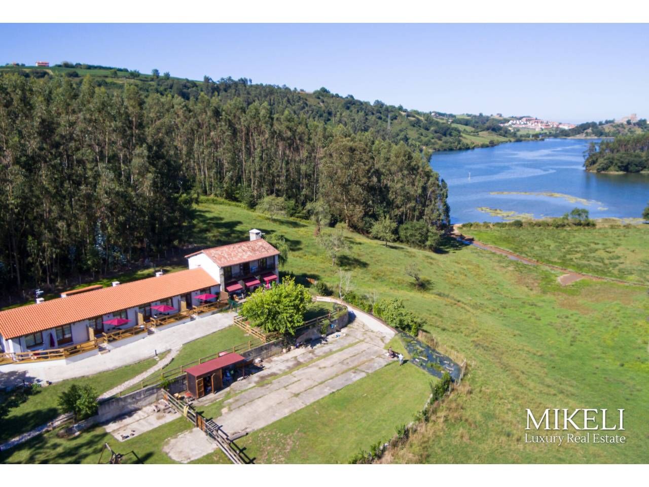 Casa o xalet en venda en San Vicente de la Barquera amb Aire condicionat, Calefacció i Jardí privat