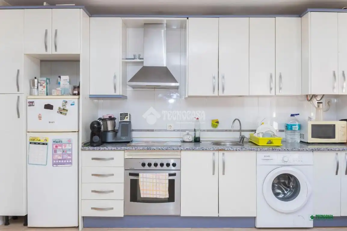 Cocina de Piso en venta en Almería con Aire acondicionado