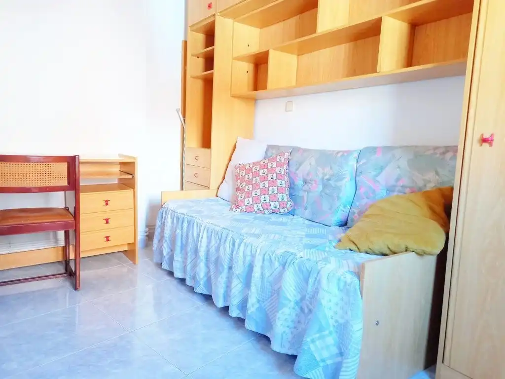 Habitación de Piso en venta en Madrid con Aire acondicionado, Amueblado y Horno