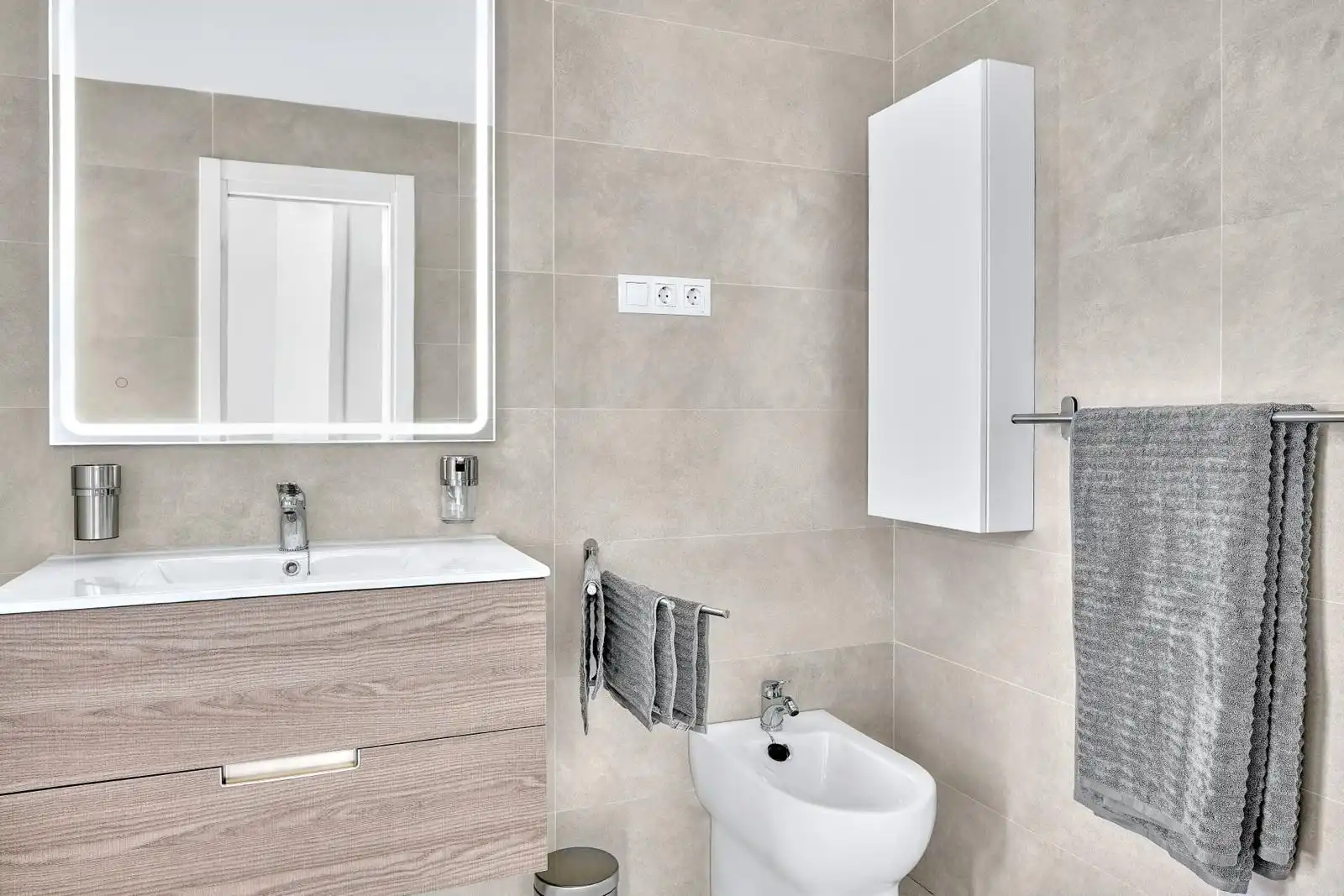 Apartments for rent in QUEVEDO, 8, Rodeo Alto - Guadaiza - La Campana