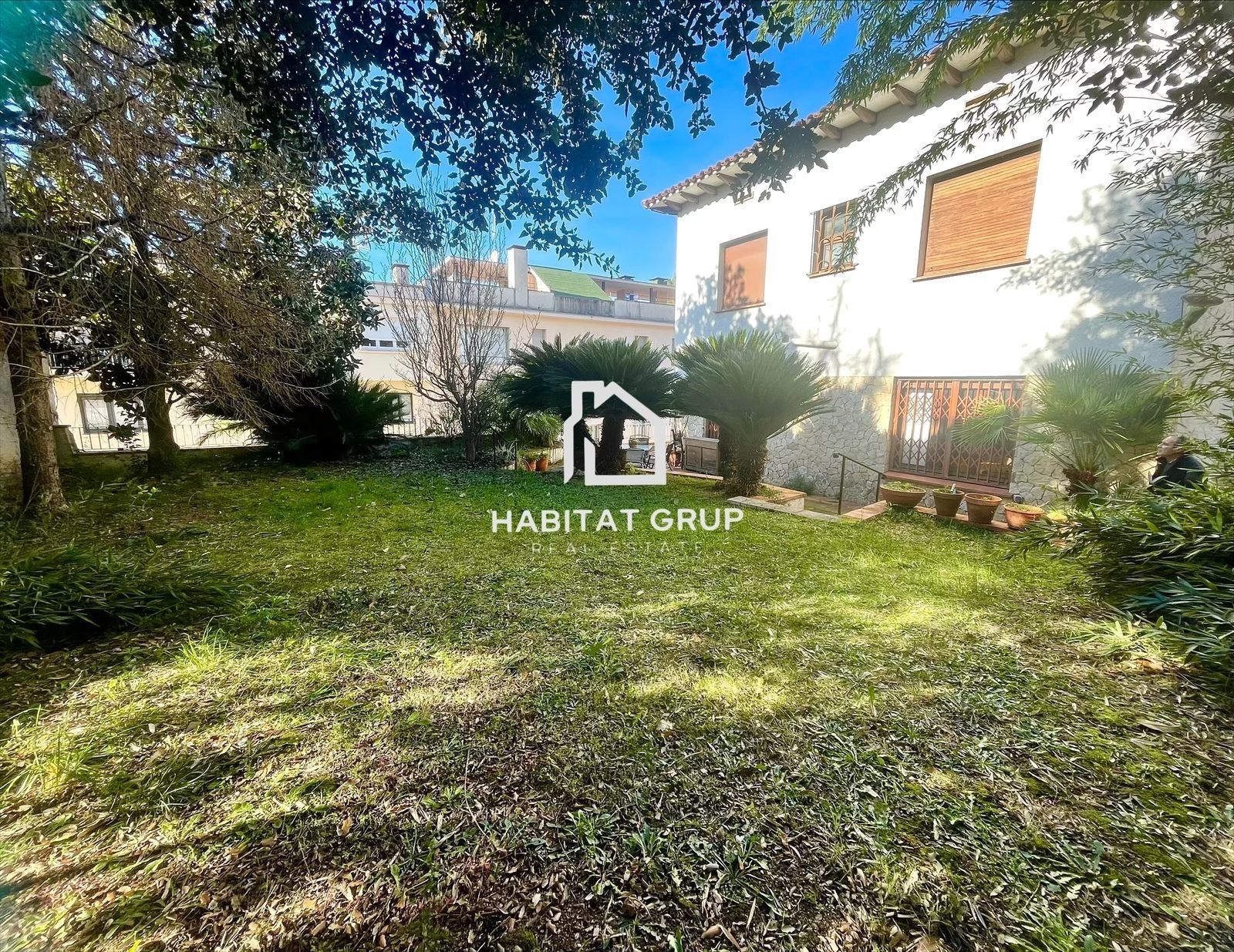 Vista exterior de Casa o xalet en venda en Girona Capital amb Aire condicionat, Calefacció i Jardí privat