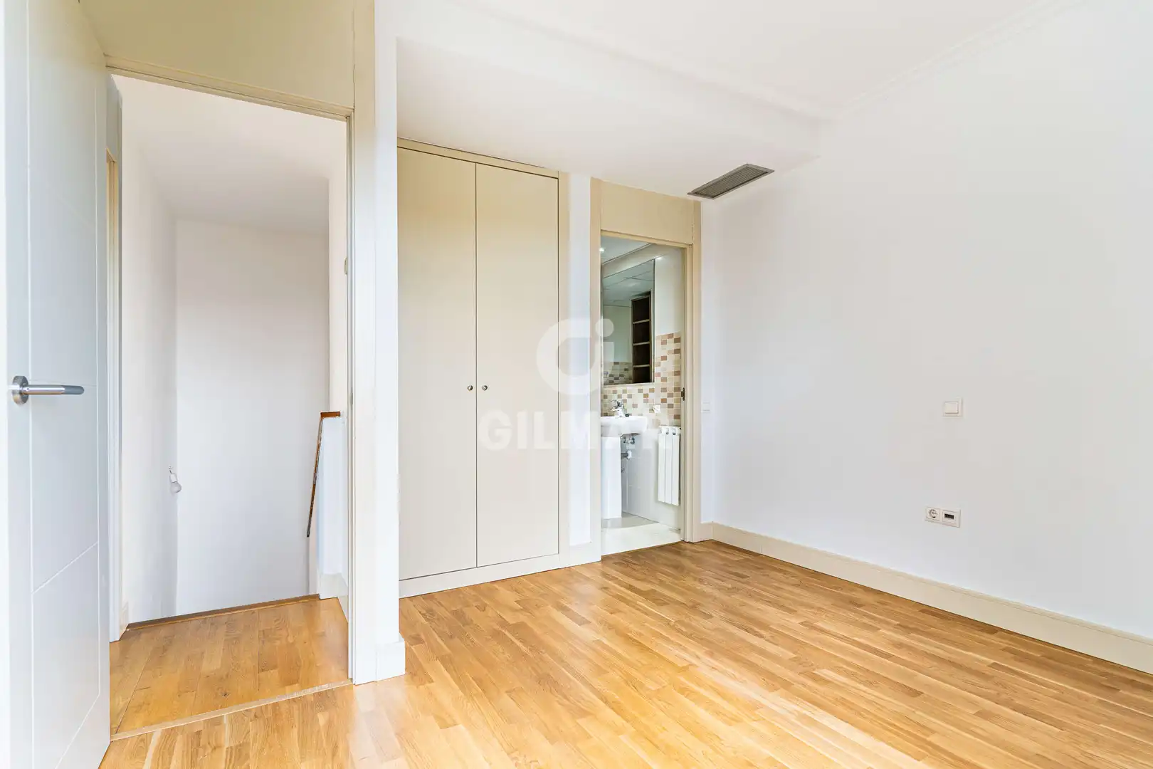 Schlafzimmer von Maisonette zum Verkauf in Boadilla del Monte mit Heizung, Abstellraum und Schwimmbad