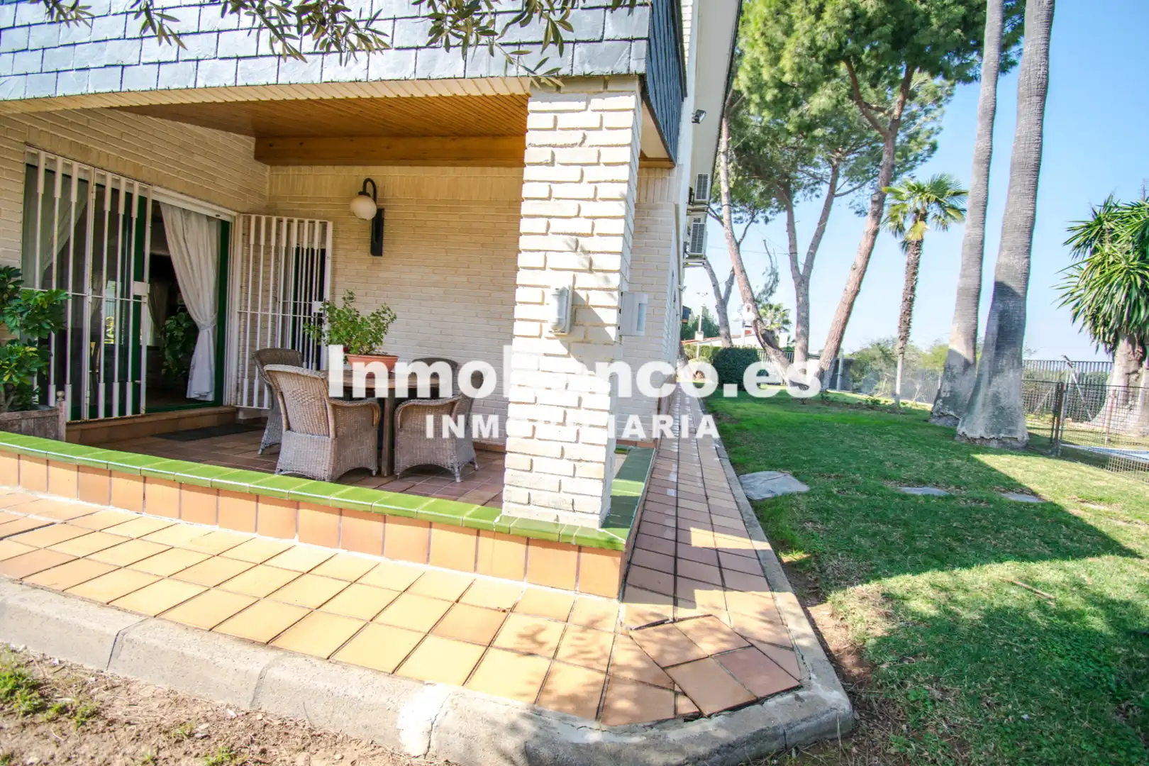 Jardín de Casa o chalet en venta en Chiva con Aire acondicionado, Calefacción y Jardín privado