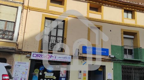 Edificio con 2 Viviendas y 3 Locales Comerciales en Calle Constitución, Requena, imagen 4
