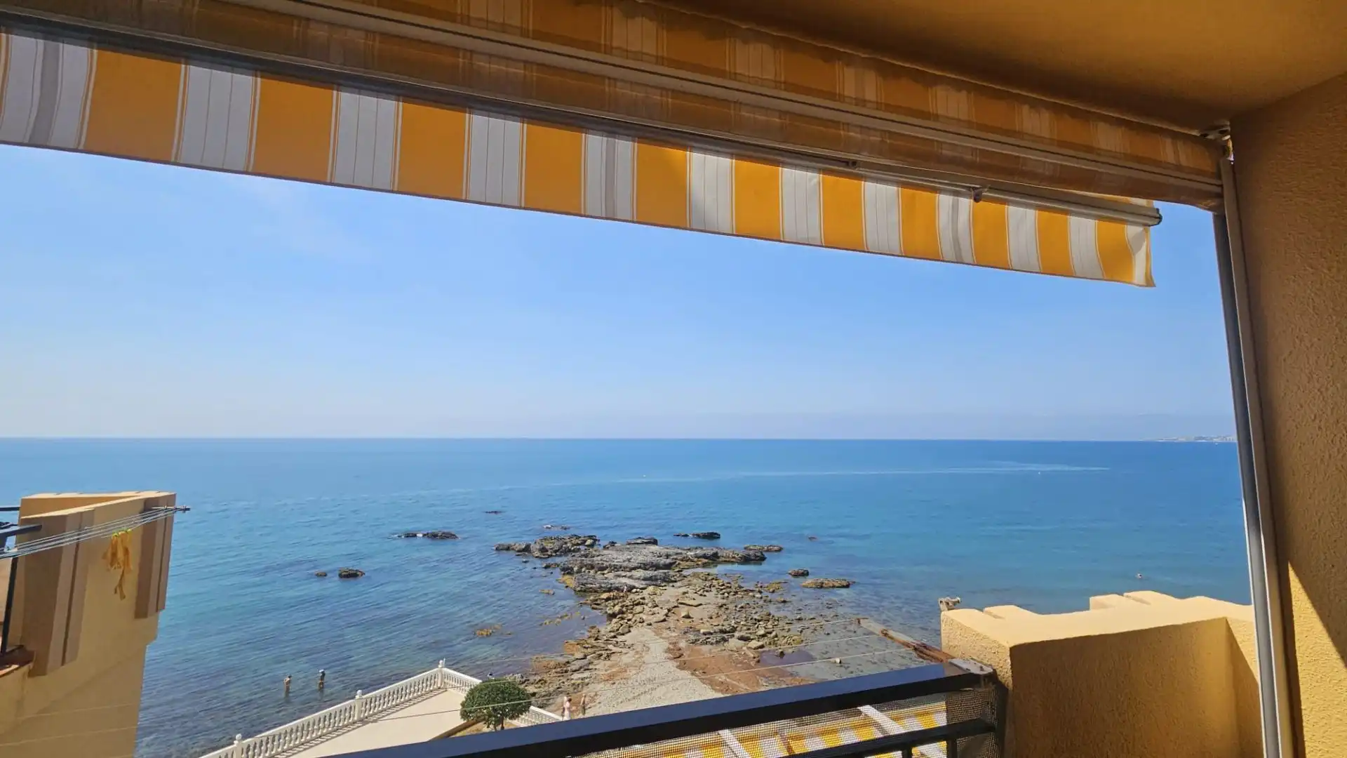 Terraza de Apartamento de alquiler en Benalmádena con Terraza, Amueblado y Piscina comunitaria