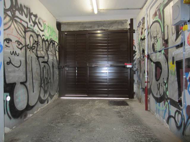 Garaje en Venta en Carrer del Poeta Cabanyes, 20 en El Poble Sec - Parc de Montjuïc