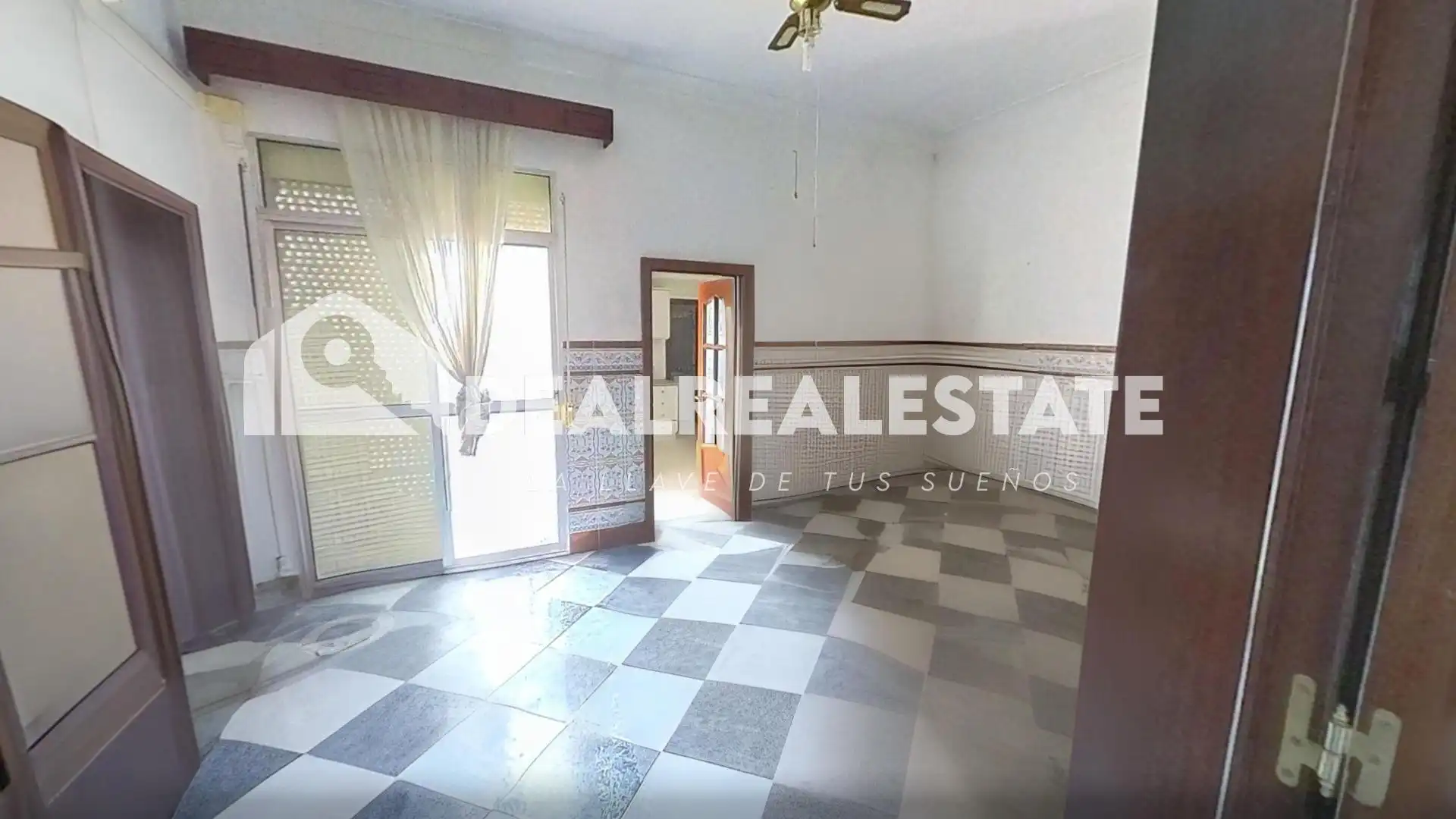 Houses for sale in Brenes  with Air Conditioner, Terrace and Storage room