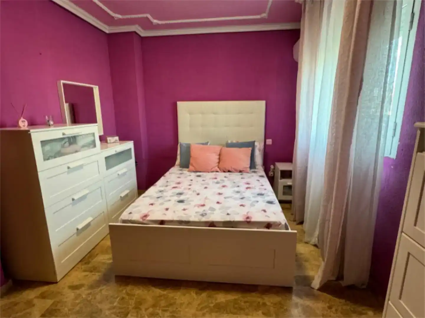 Dormitori de Casa o xalet en venda en Seseña amb Aire condicionat, Piscina i Balcó