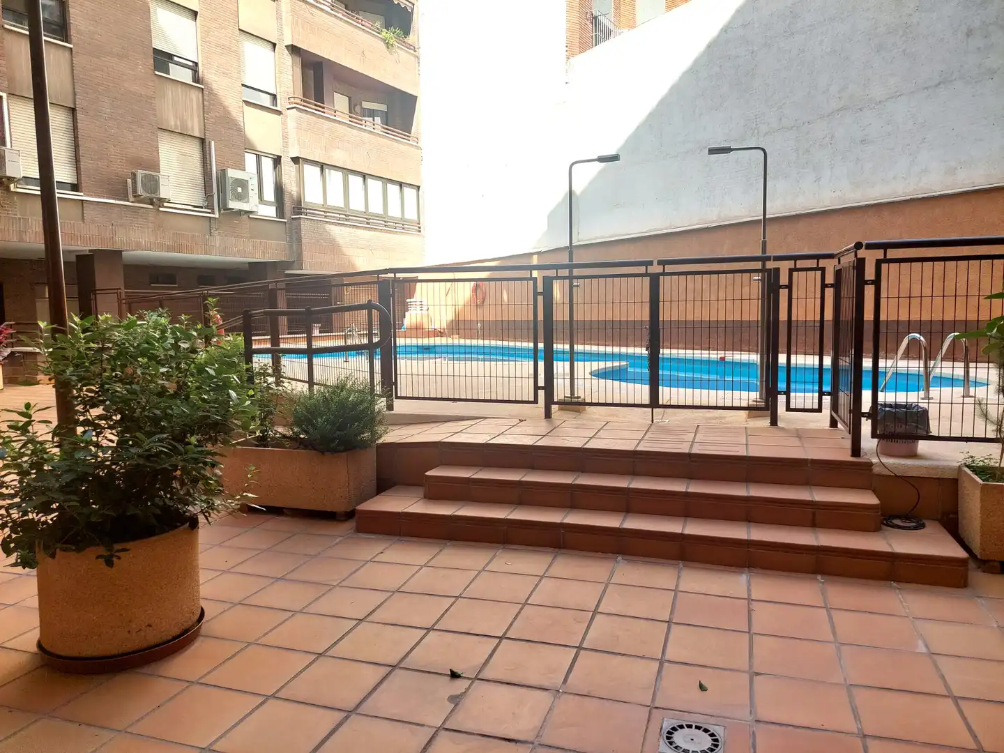Swimming pool of Attic for rent in Madrid  with Air Conditioner, Heating and Terrace