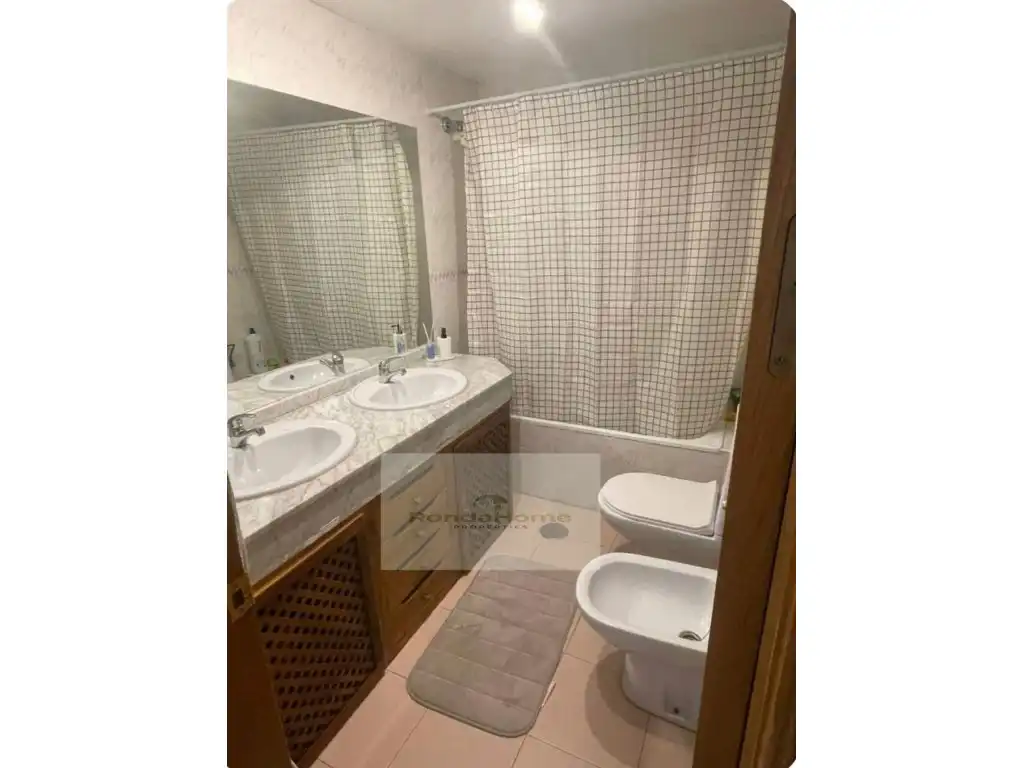 Bathroom of Flat for rent in Marbella  with Terrace and Swimming Pool