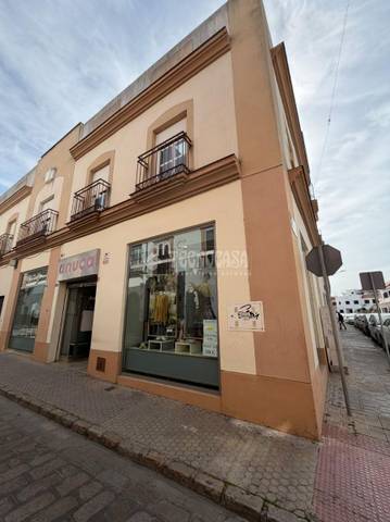 Local comercial en Alquiler en Salesianos