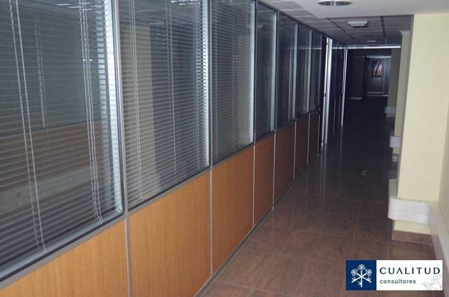 Local comercial en Alquiler en Hospital - Plaza del Real