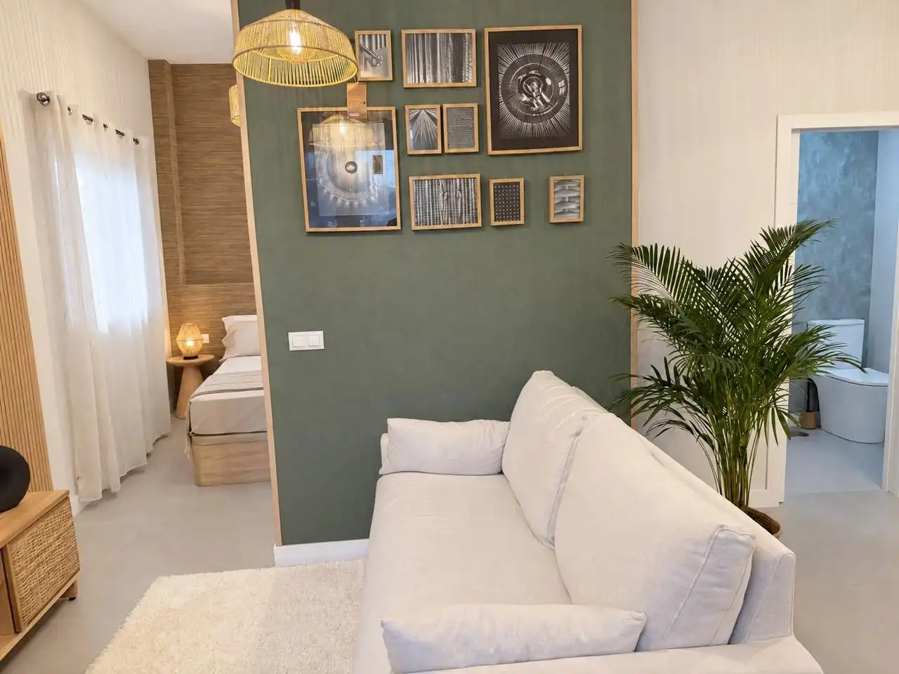 Living room of Ground floor for sale in Málaga  with Air Conditioner and Furnished
