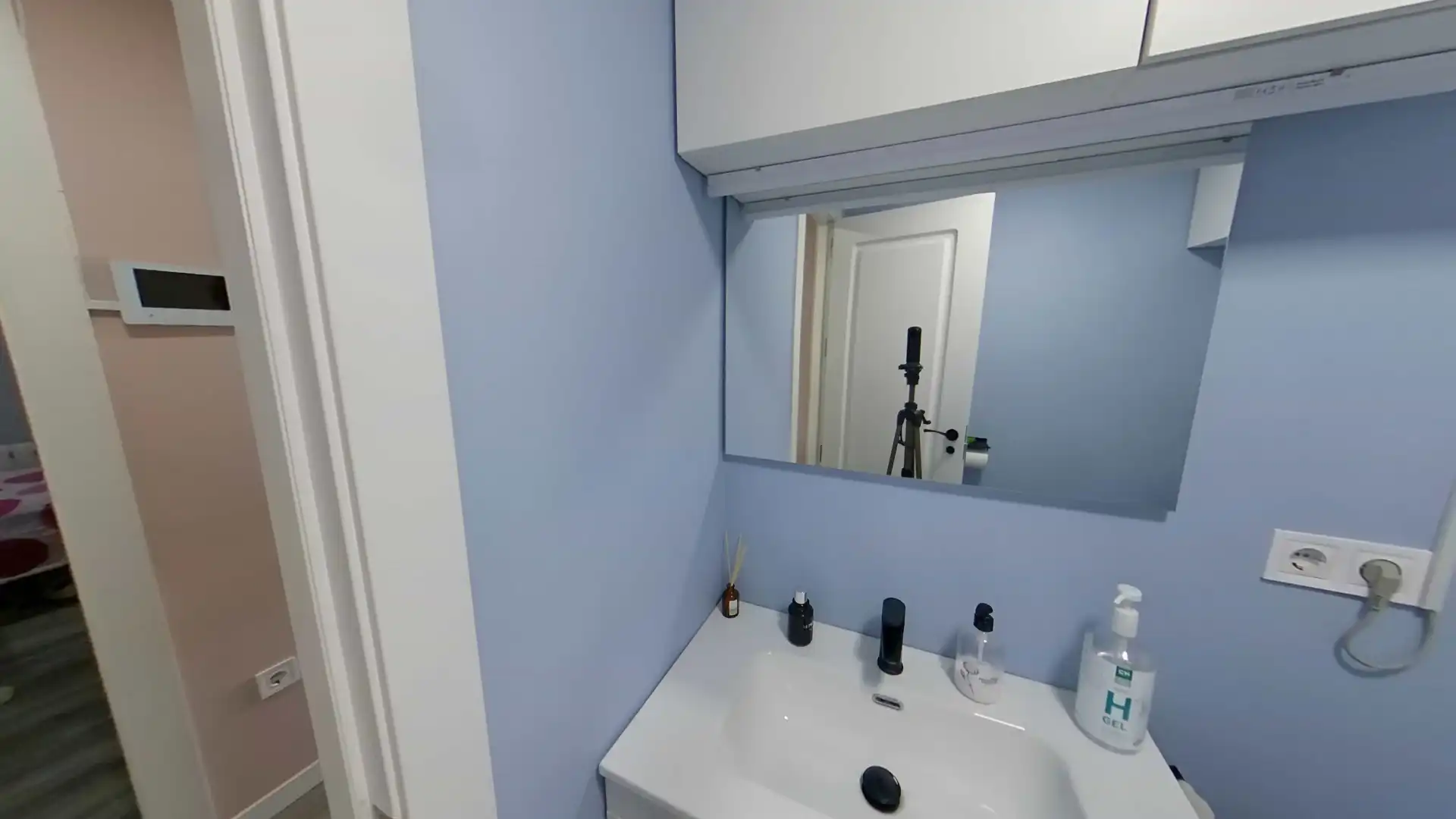 Bathroom of Flat for sale in Sabadell  with Air Conditioner, Heating and Parquet flooring
