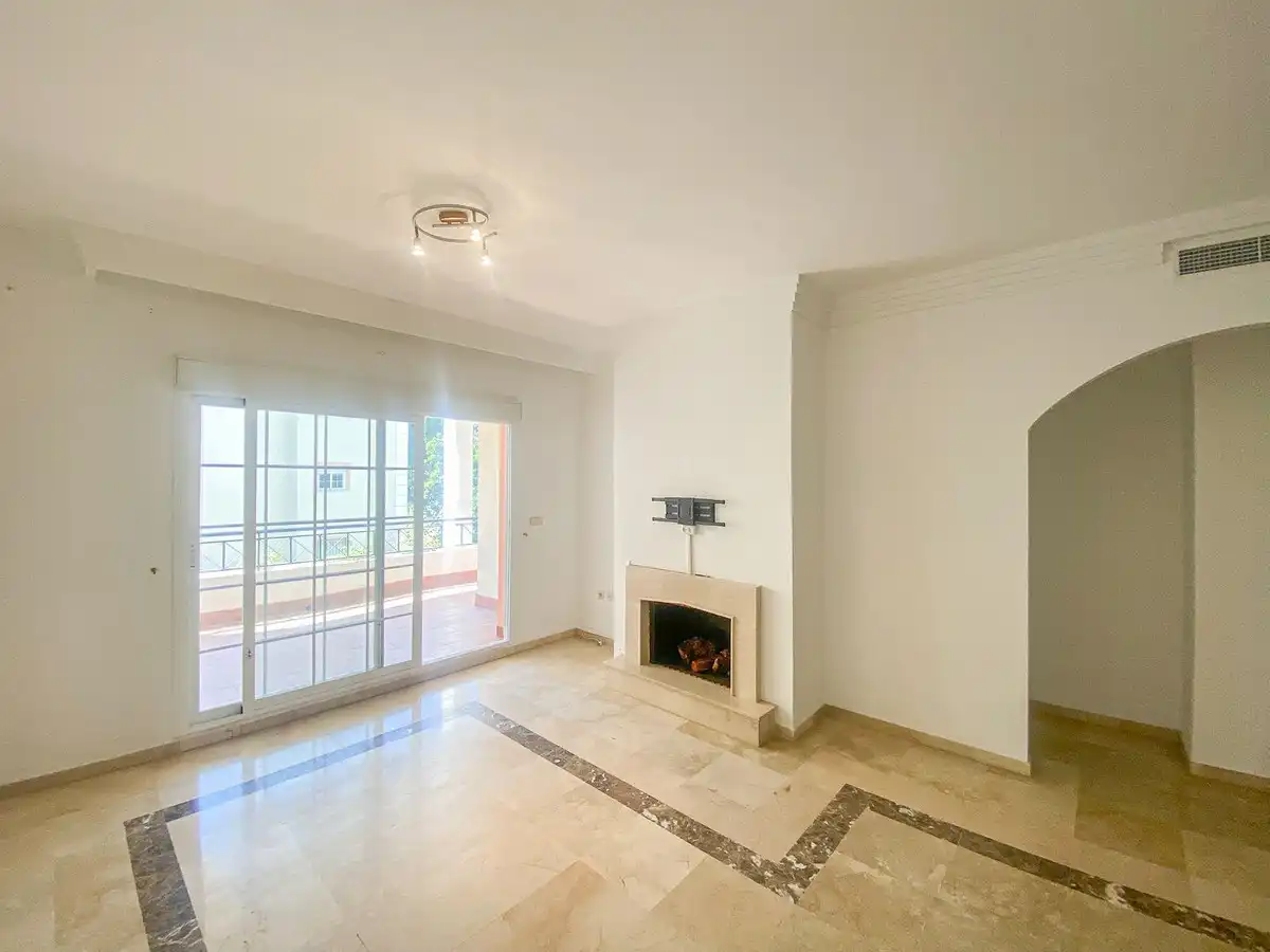 Apartamento en venta en Marbella con Terraza y Piscina comunitaria