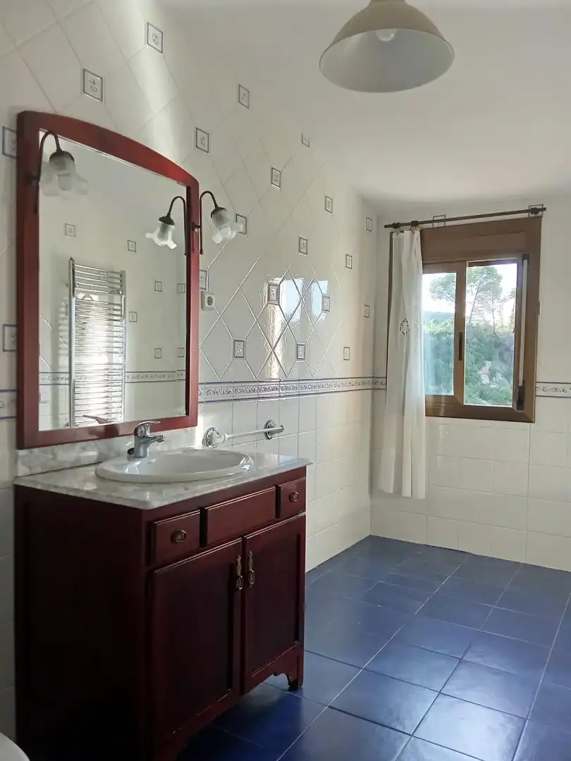 Bany de Casa o xalet en venda en Sant Llorenç d'Hortons amb Calefacció, Jardí privat i Terrassa