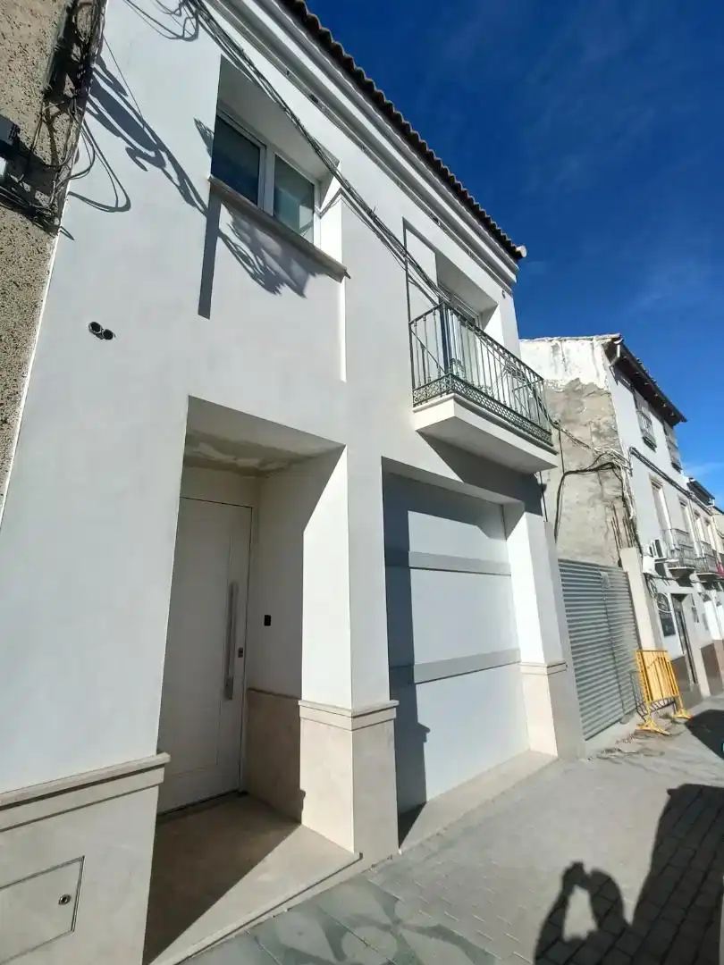 Vista exterior de Casa o xalet en venda en El Saucejo amb Aire condicionat