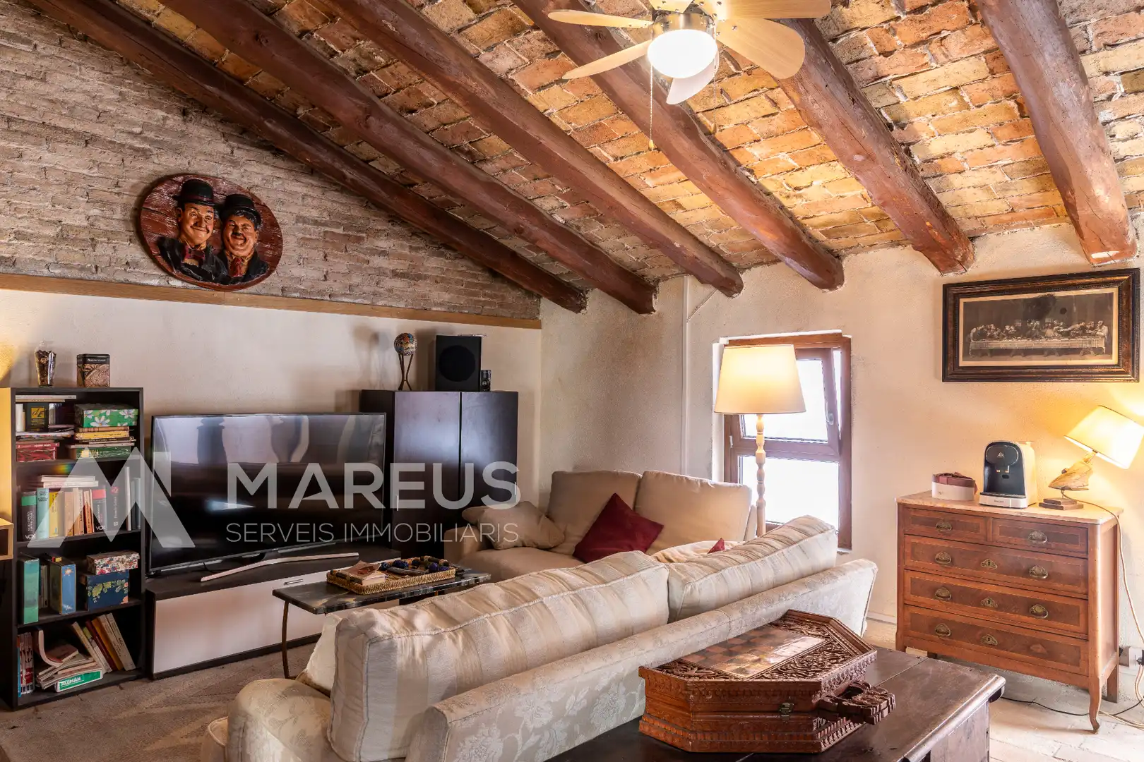Sala de estar de Casa adosada en venta en Torrelavit con Calefacción
