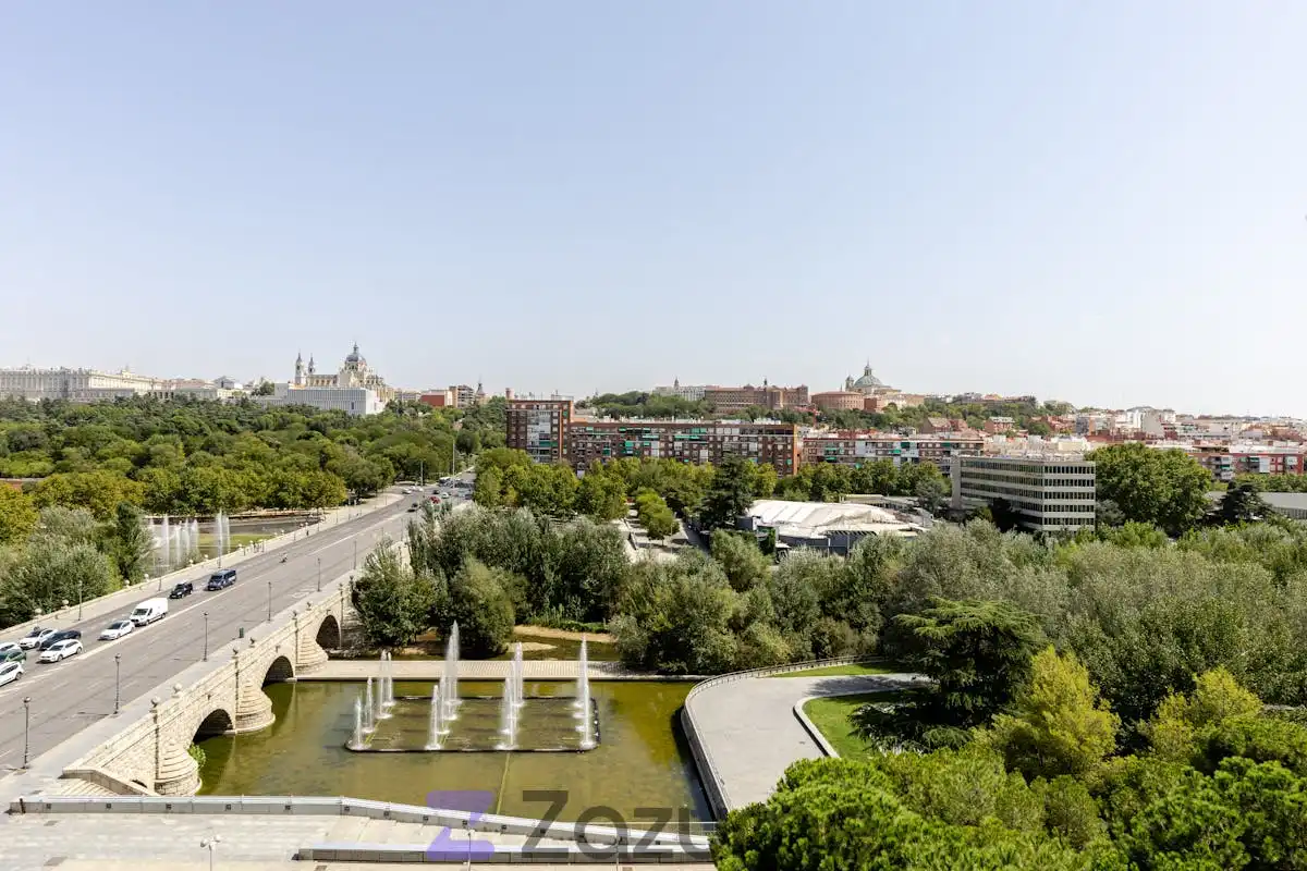 Außenansicht von Wohnung zur Miete in Madrid mit Klimaanlage, Heizung und Terrasse