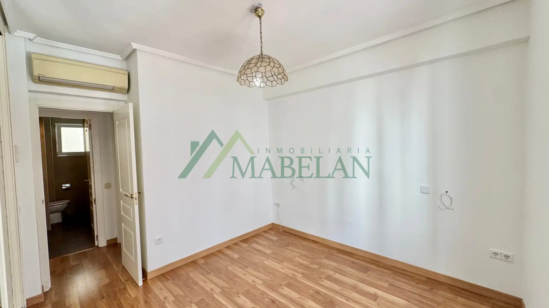 Habitación de Piso de alquiler en Madrid con Aire acondicionado, Calefacción y Horno