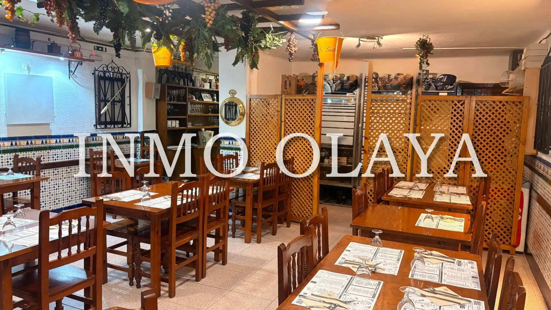 Local en venta en Sant Boi de Llobregat con Aire acondicionado, Terraza y Amueblado