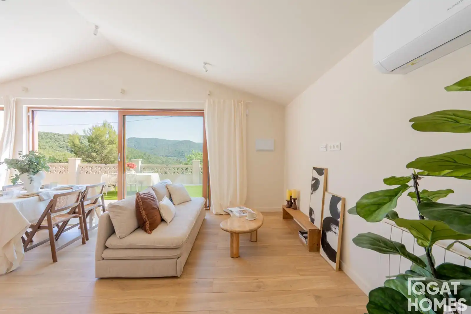 Sala d'estar de Casa o xalet en venda en Sant Cugat del Vallès amb Aire condicionat, Calefacció i Terrassa