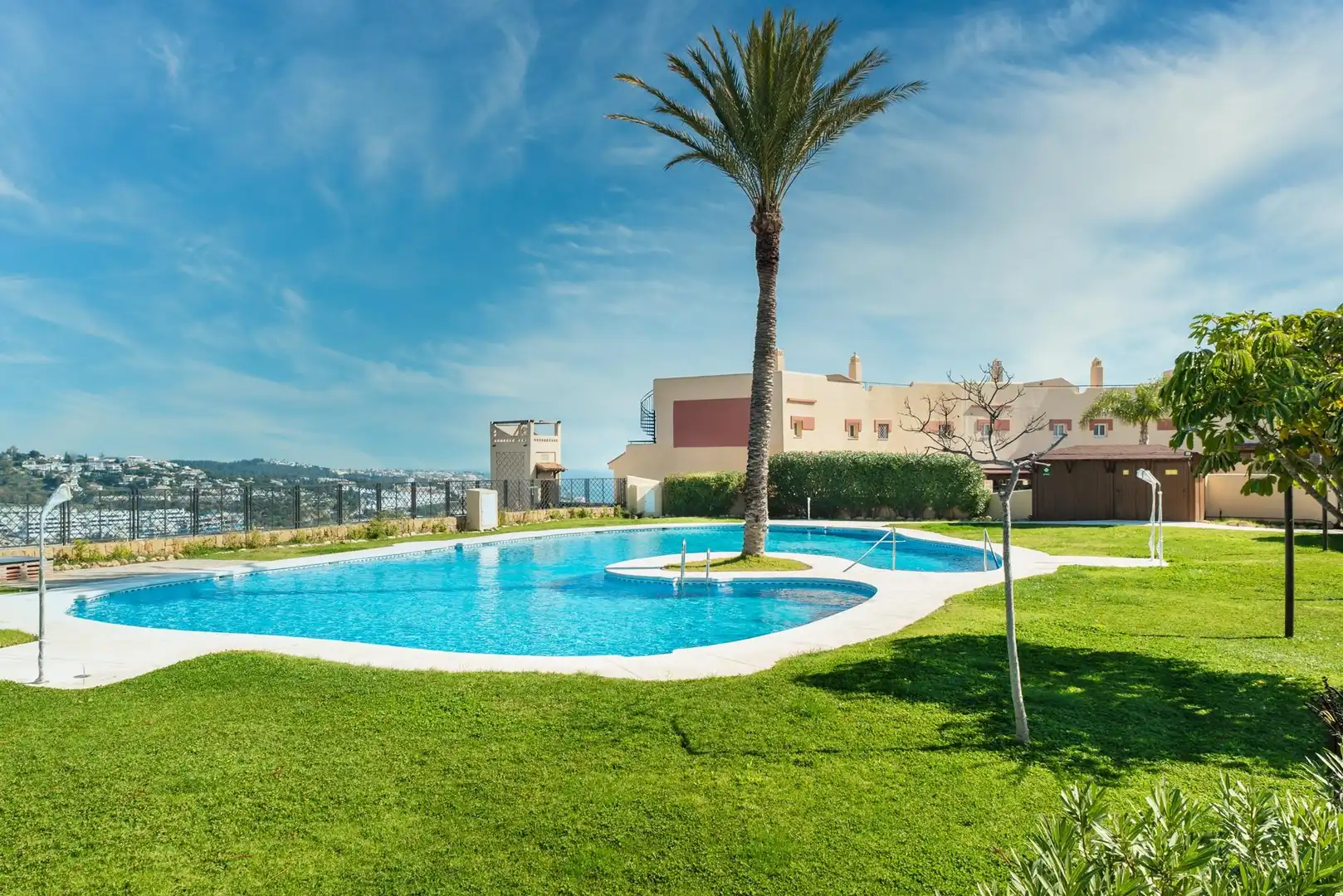 Piscina de Ático en venta en Mijas con Aire acondicionado, Calefacción y Jardín privado