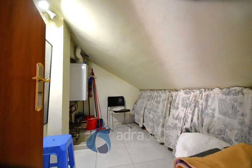 Casa adosada en venta en Lardero con Calefacción, Terraza y Trastero