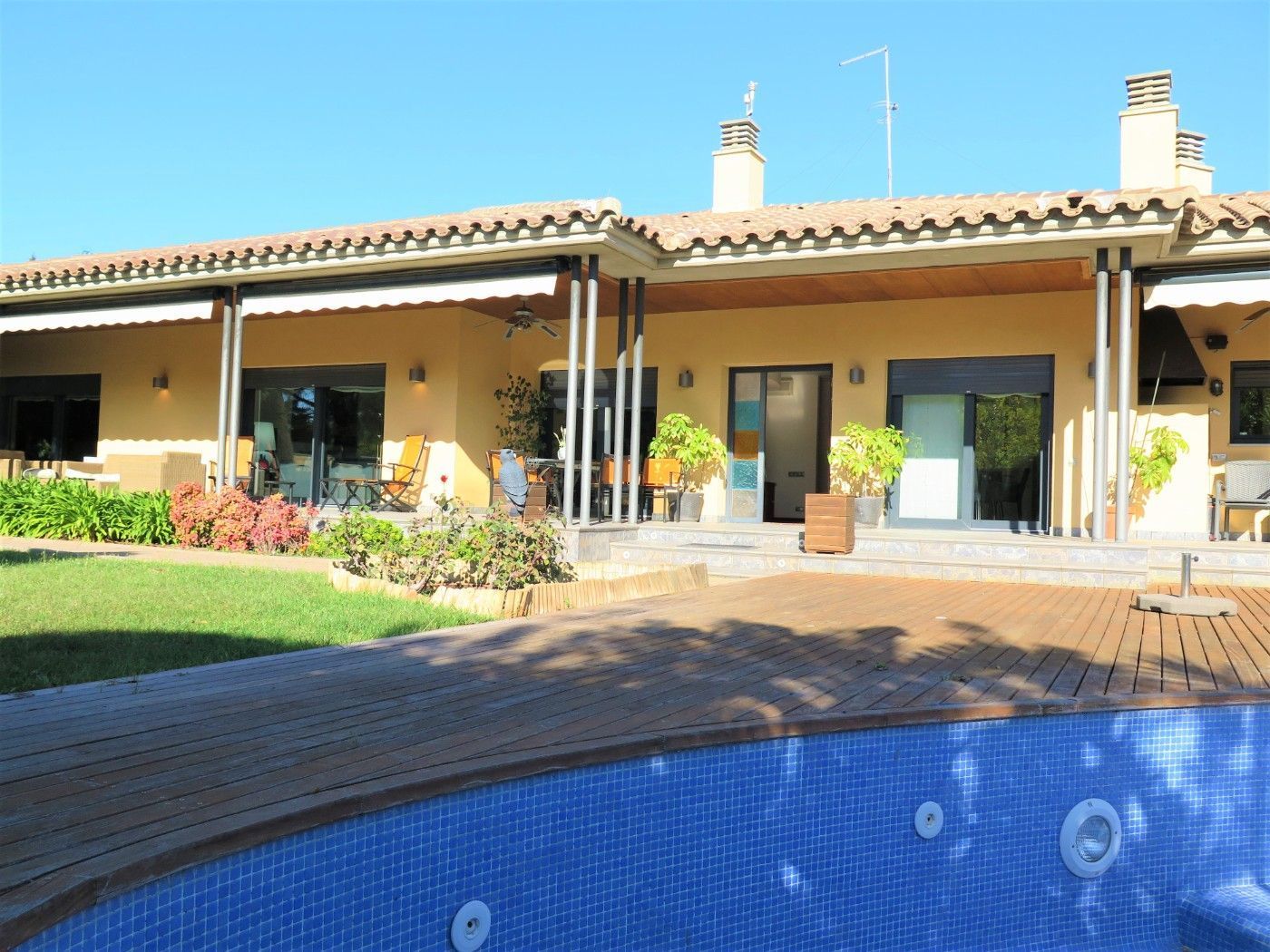 Garden of House or chalet for sale in L'Escala  with Air Conditioner, Heating and Private garden