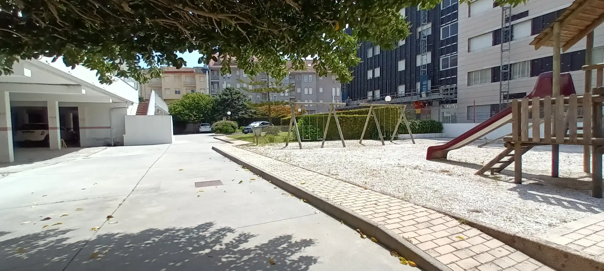 Parking de Dúplex en venta en Sanxenxo con Terraza, Balcón y Piscina comunitaria