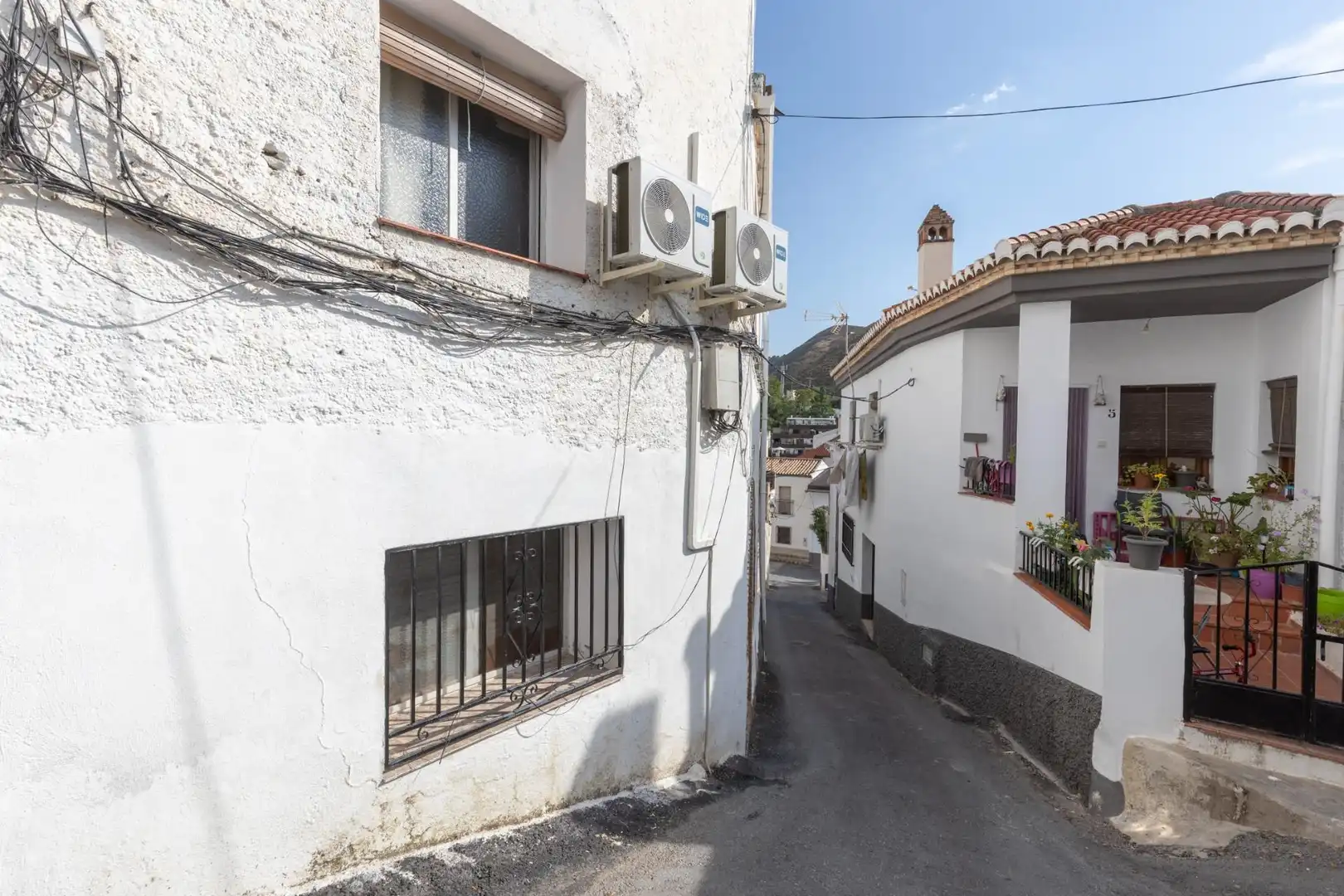 Vista exterior de Casa adosada en venda en Monachil amb Aire condicionat, Terrassa i Alarma