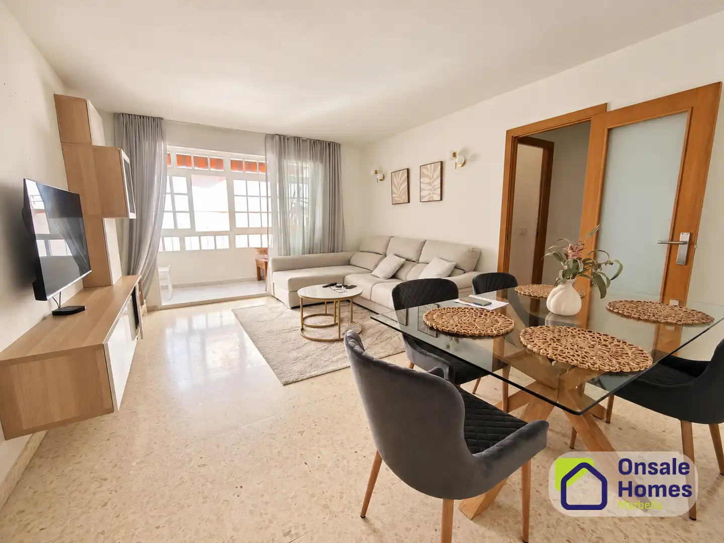 Sala de estar de Piso en venta en Marbella con Terraza y Balcón