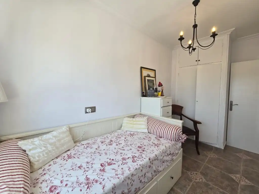 Habitación de Casa o chalet en venta en Torrevieja con Piscina y Amueblado