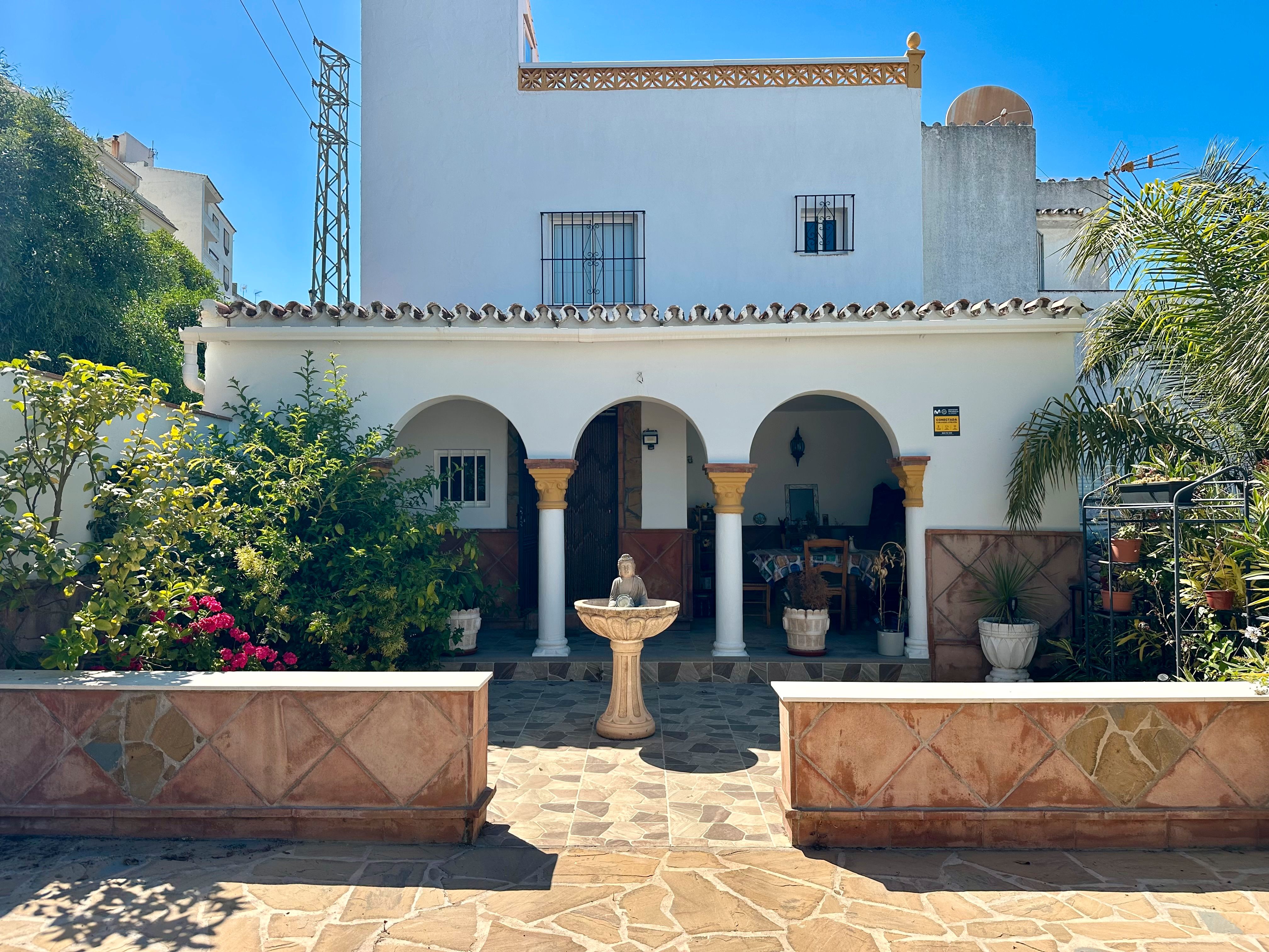 Exterior view of House or chalet for sale in Manilva  with Heating, Terrace and Swimming Pool