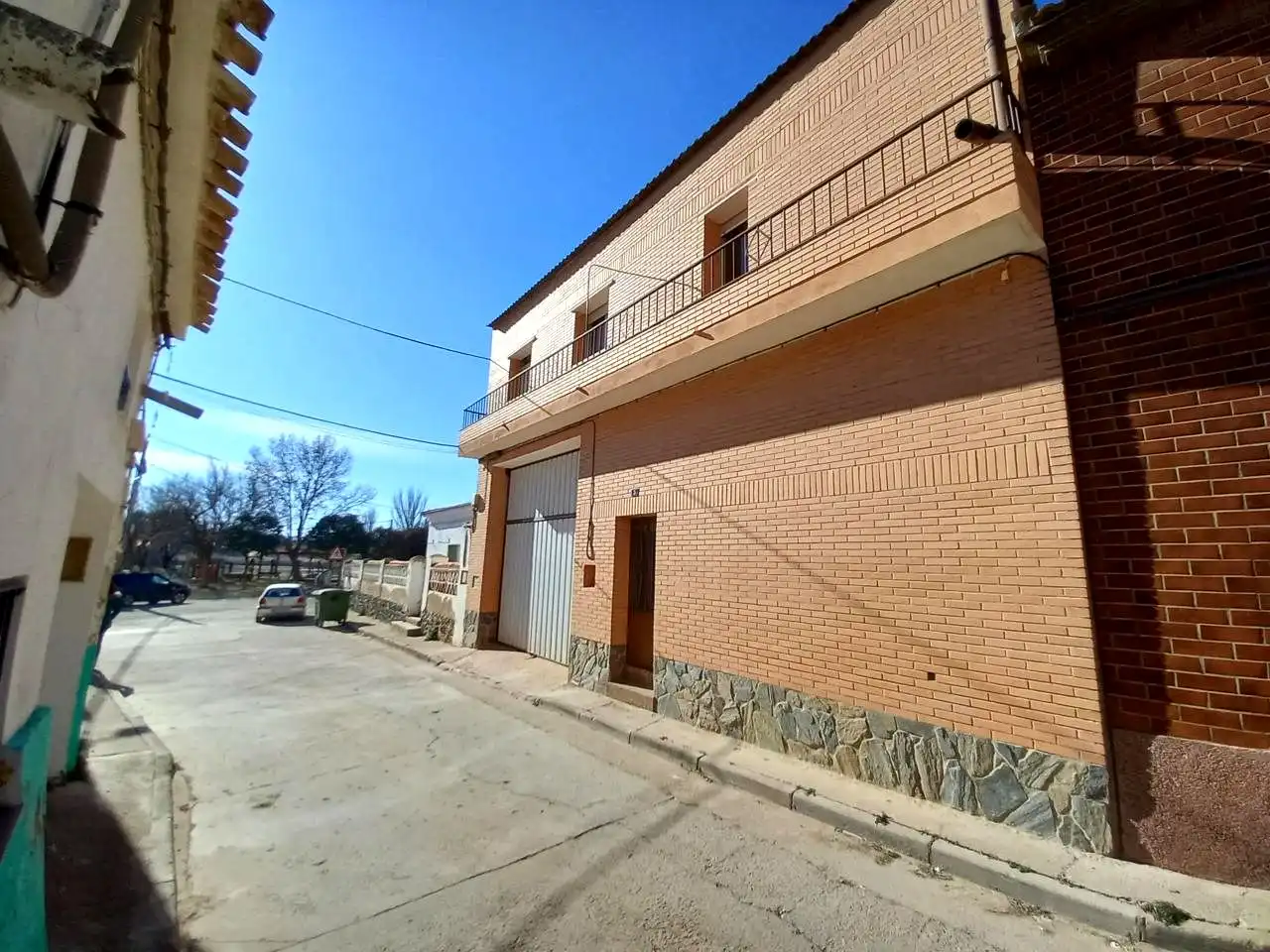 Vista exterior de Casa o chalet en venta en Codo con Jardín privado, Trastero y Balcón