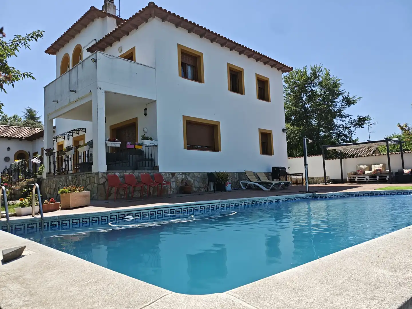 Piscina de Casa o chalet en venta en Sevilla la Nueva con Aire acondicionado, Calefacción y Jardín privado