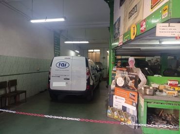 Local comercial en venda a Numancia - San Fernando