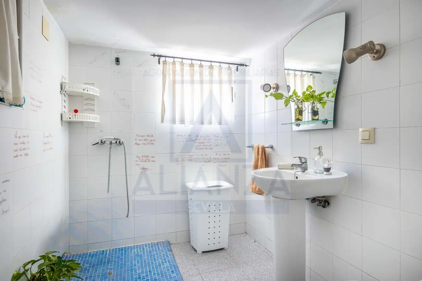 Baño de Casa o chalet en venta en Salteras con Aire acondicionado, Jardín privado y Piscina