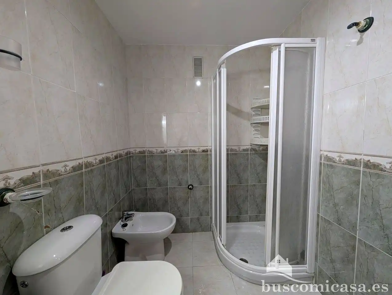 Baño de Planta baja en venta en Algarrobo con Jardín privado, Terraza y Amueblado