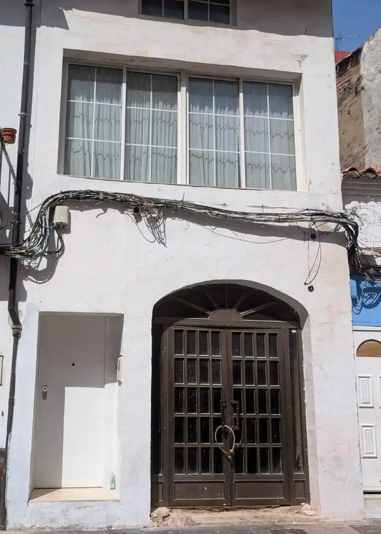Haus zum Verkauf in Calle ESCALANTE