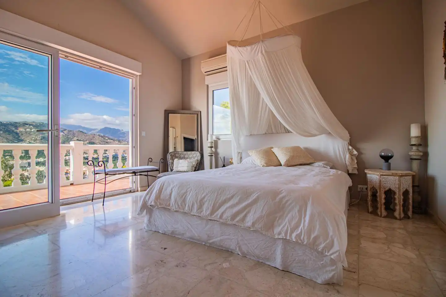 Habitación de Casa o chalet en venta en Almuñécar con Aire acondicionado, Terraza y Trastero