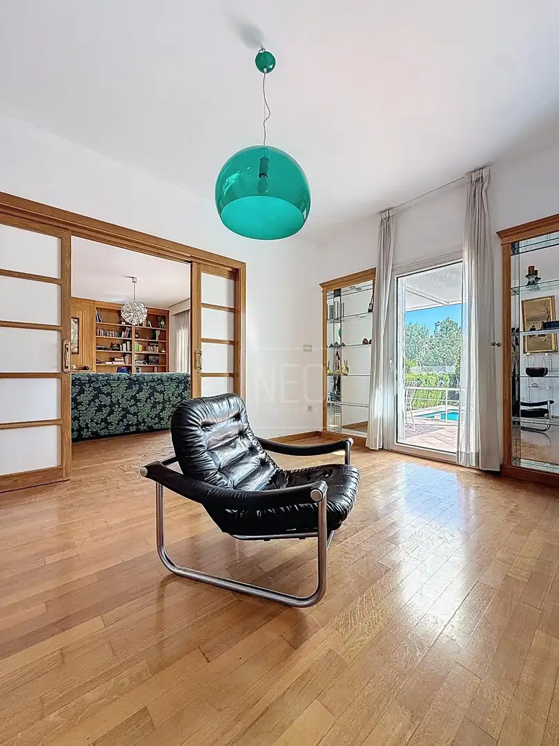 Wohnzimmer von Einfamilien-Reihenhaus zum Verkauf in Granada mit Klimaanlage, Privatgarten und Terrasse